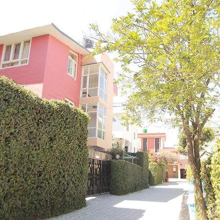 Ojas Wellness B&B Lalitpur Esterno foto